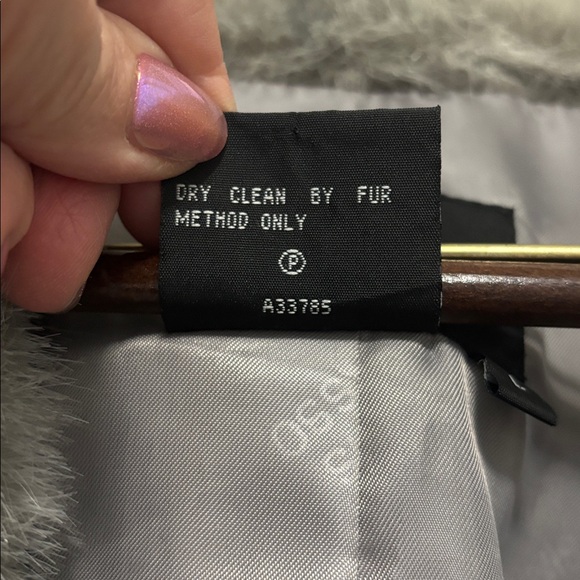 Dennis Basso Luxurious Silver Gray Faux Fur Coat Size Large L - Picture 10 of 16